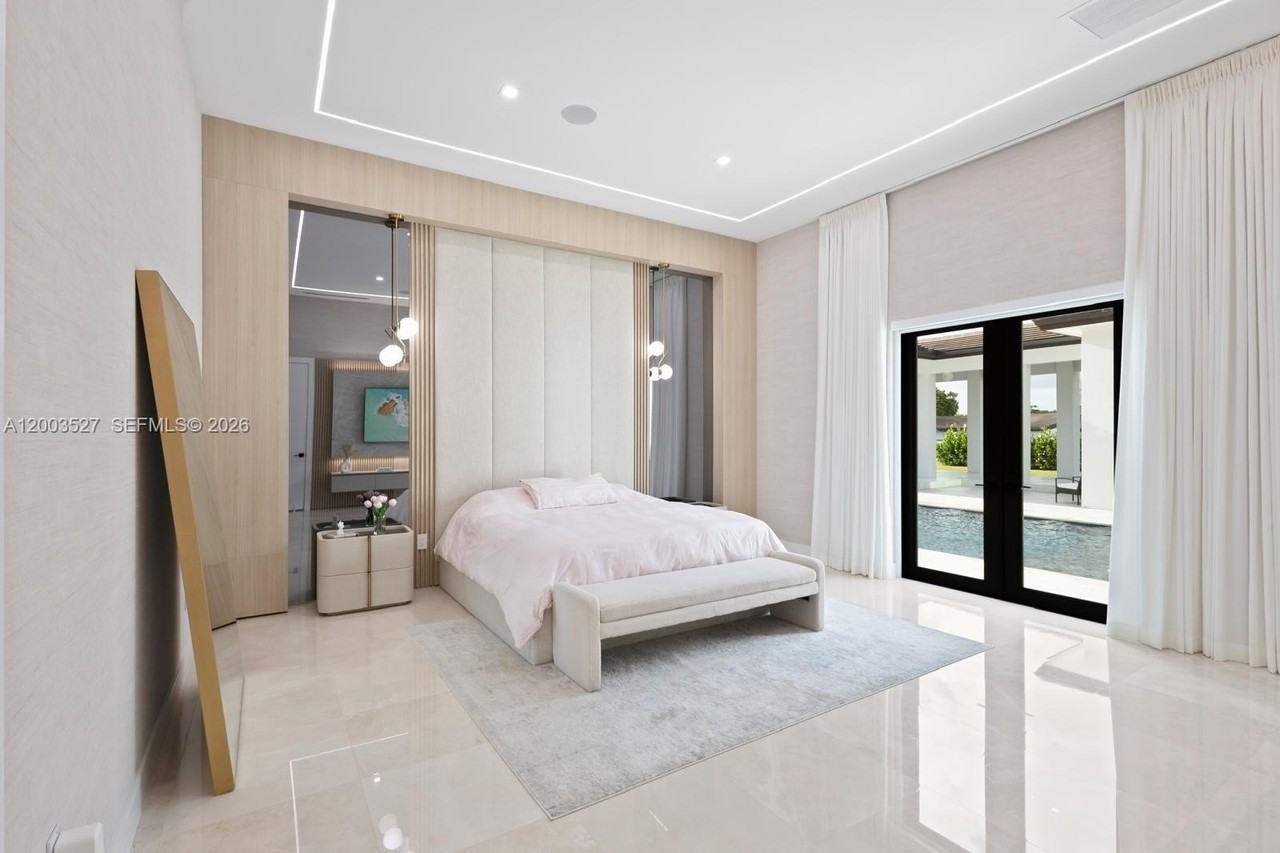 80 Nw 129th Ave #0 - Photo 4 of 16