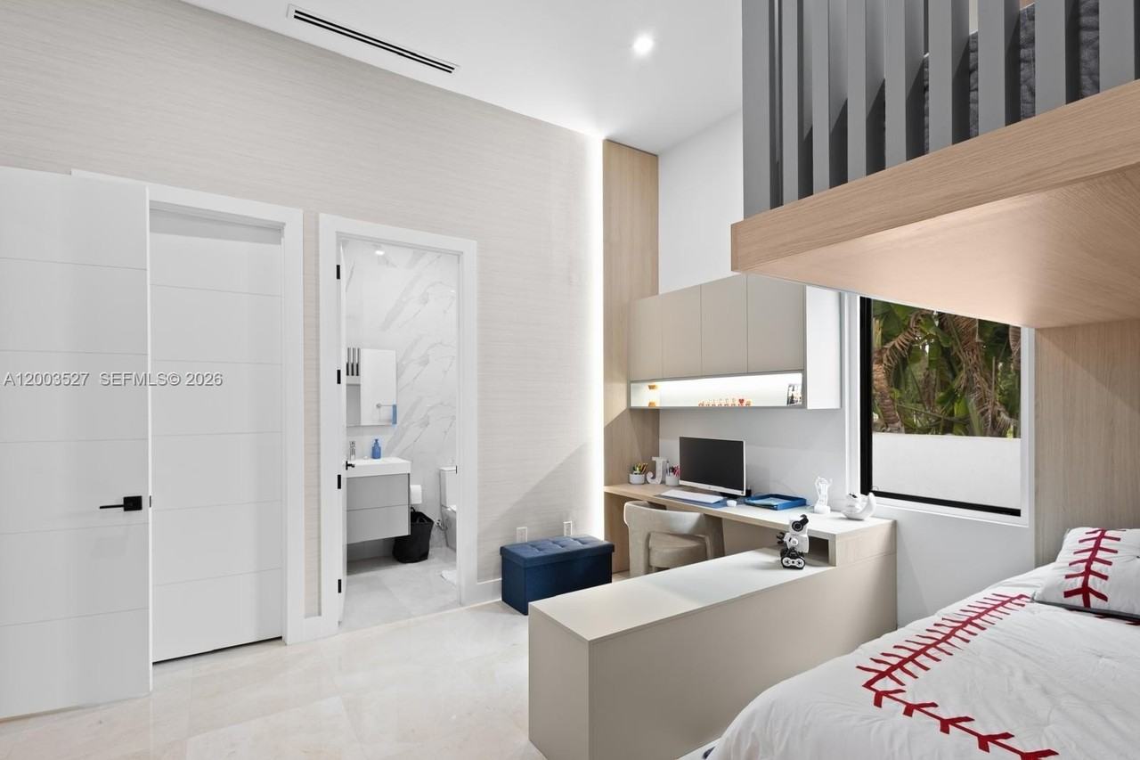 80 Nw 129th Ave #0 - Photo 7 of 16