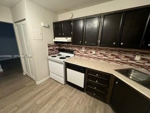 3123 Oakland Shores Dr #D212 - Photo 5 of 33
