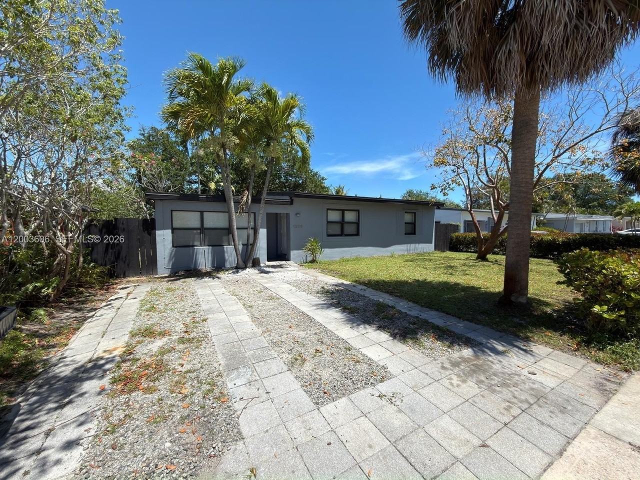 1325 Nw 11th Ct