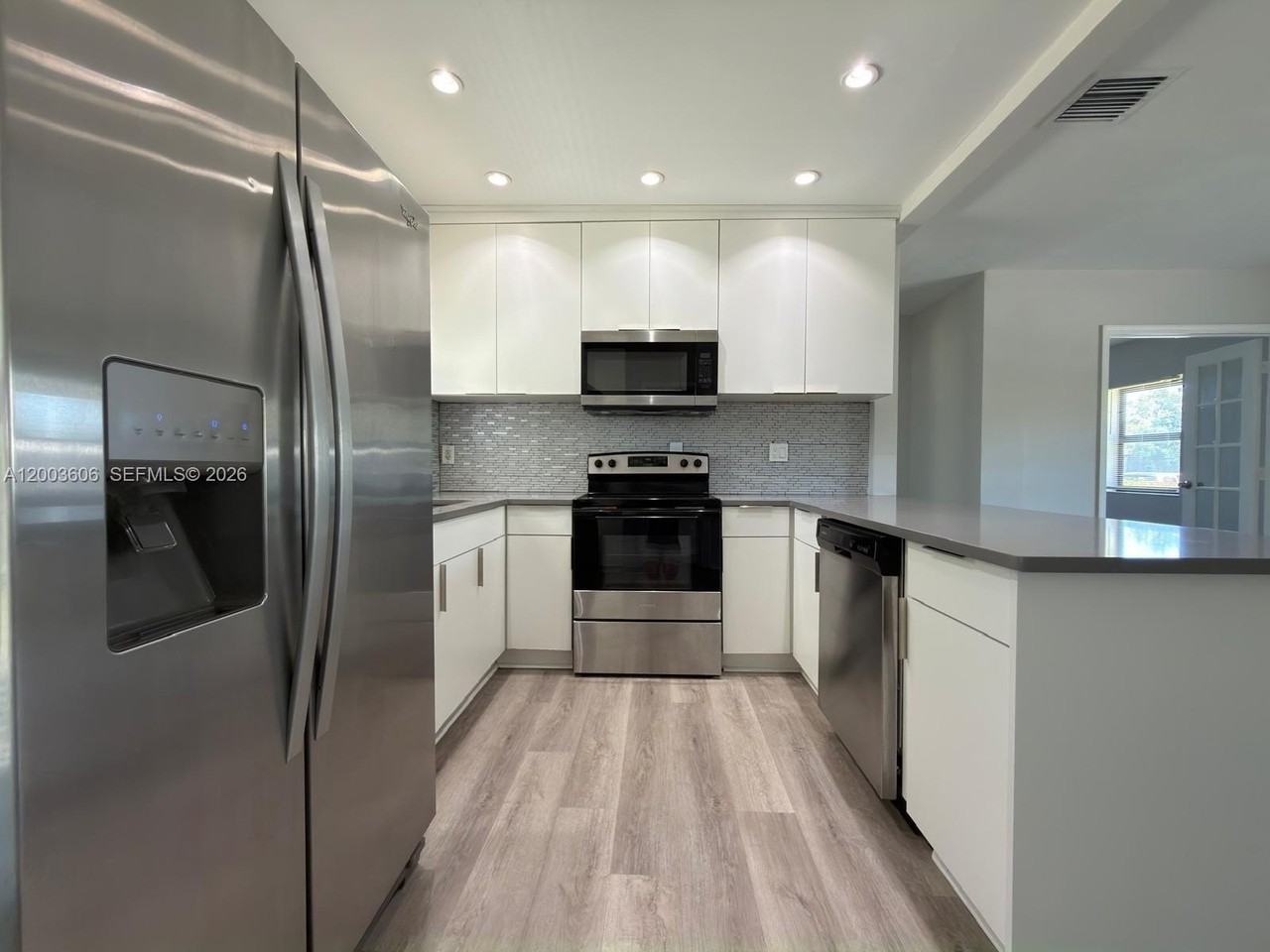 1325 Nw 11th Ct - Photo 6 of 26