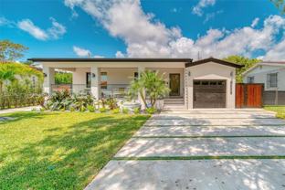 1940 Sw 32nd Pl - Photo 1 of 1
