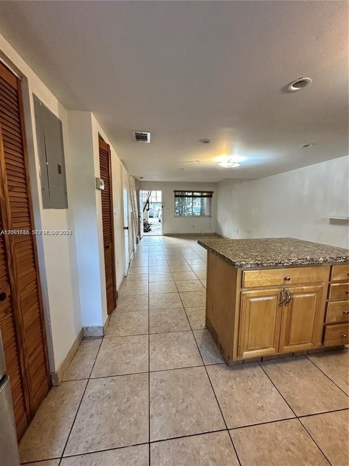 551 Nw 82nd Ave #502 - Photo 6 of 40