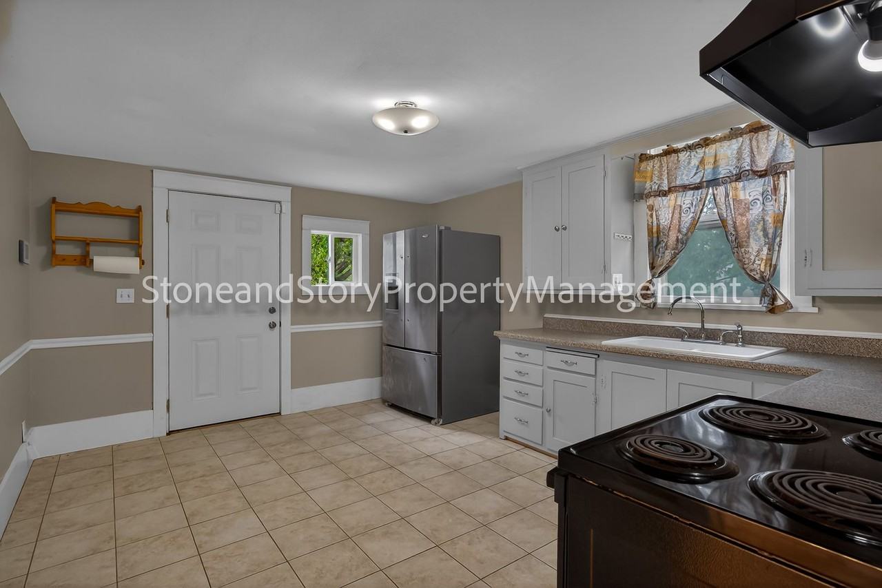 724 Ne Wabash Ave - Photo 7 of 28