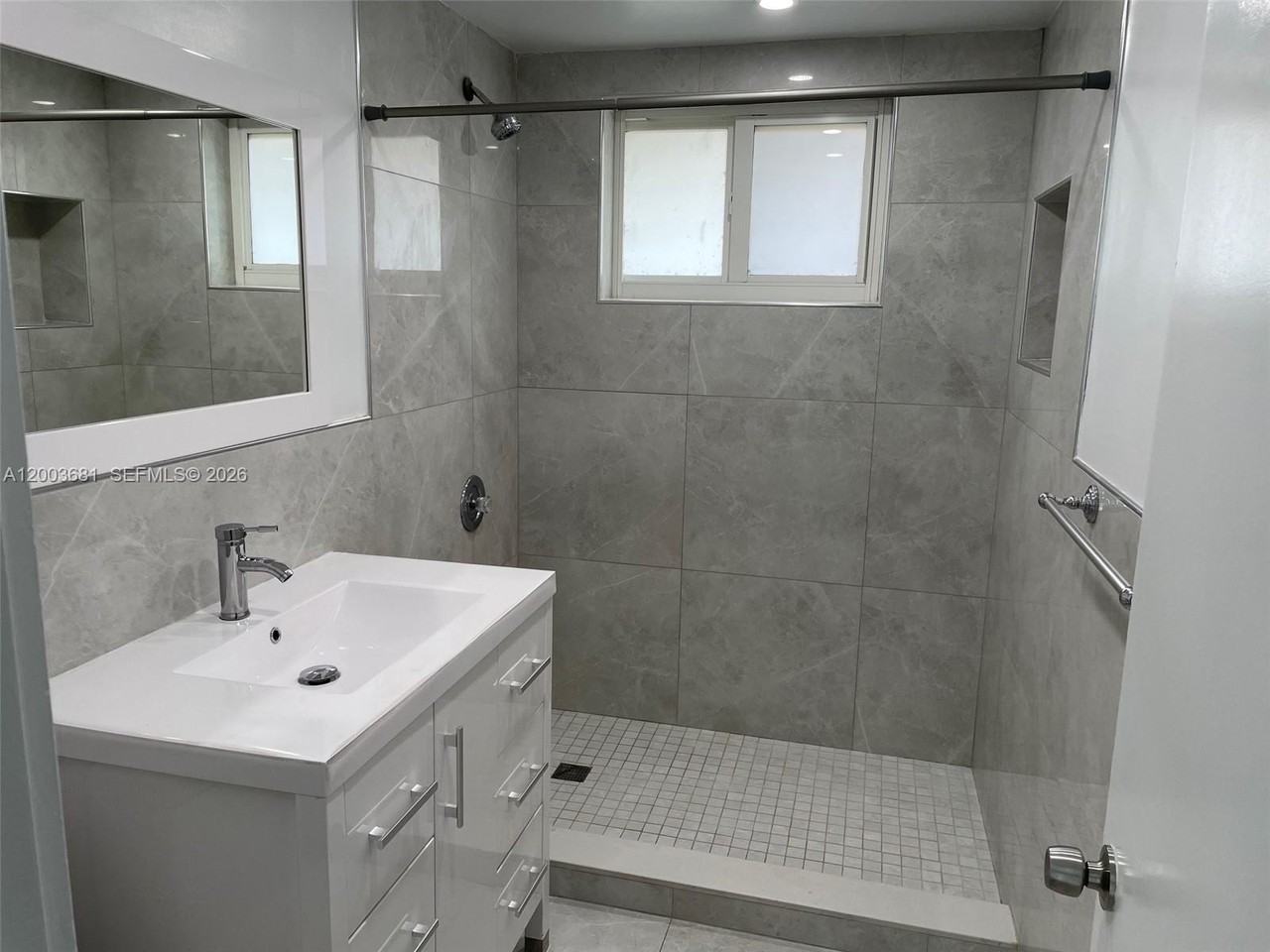 8640 Sw 125th Ter - Photo 7 of 11