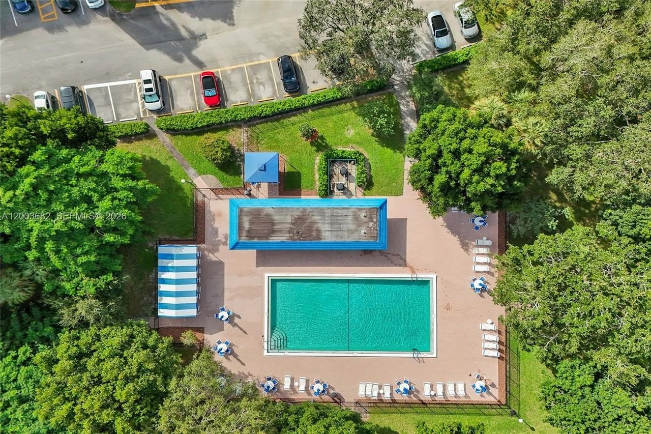 3001 Portofino Isle #K2 - Photo 6 of 50