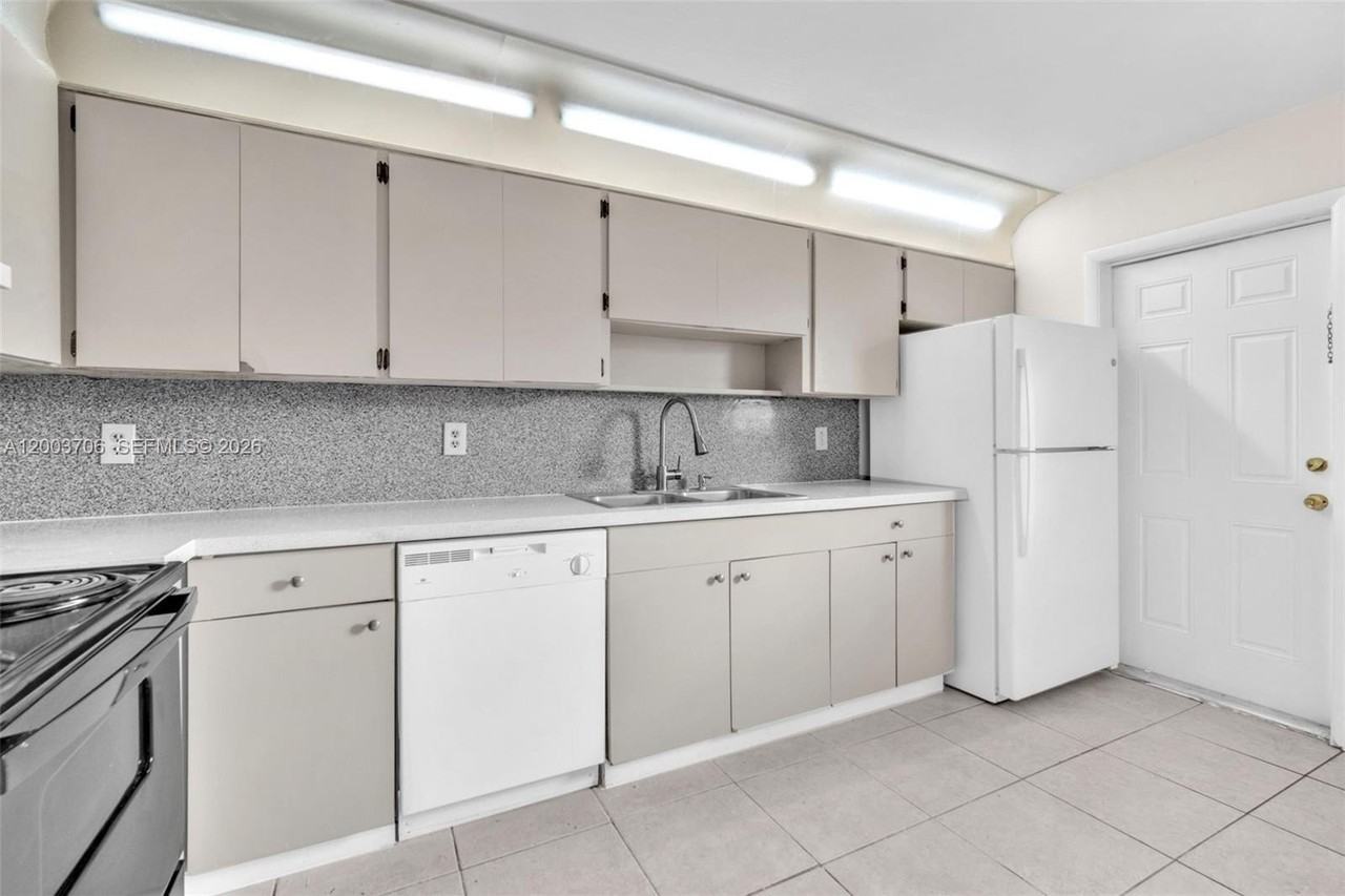 2125 Mckinley St #BACK - Photo 4 of 17