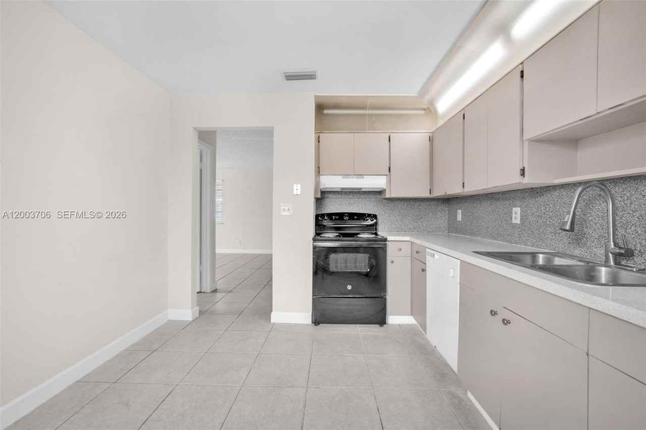 2125 Mckinley St #BACK - Photo 5 of 17