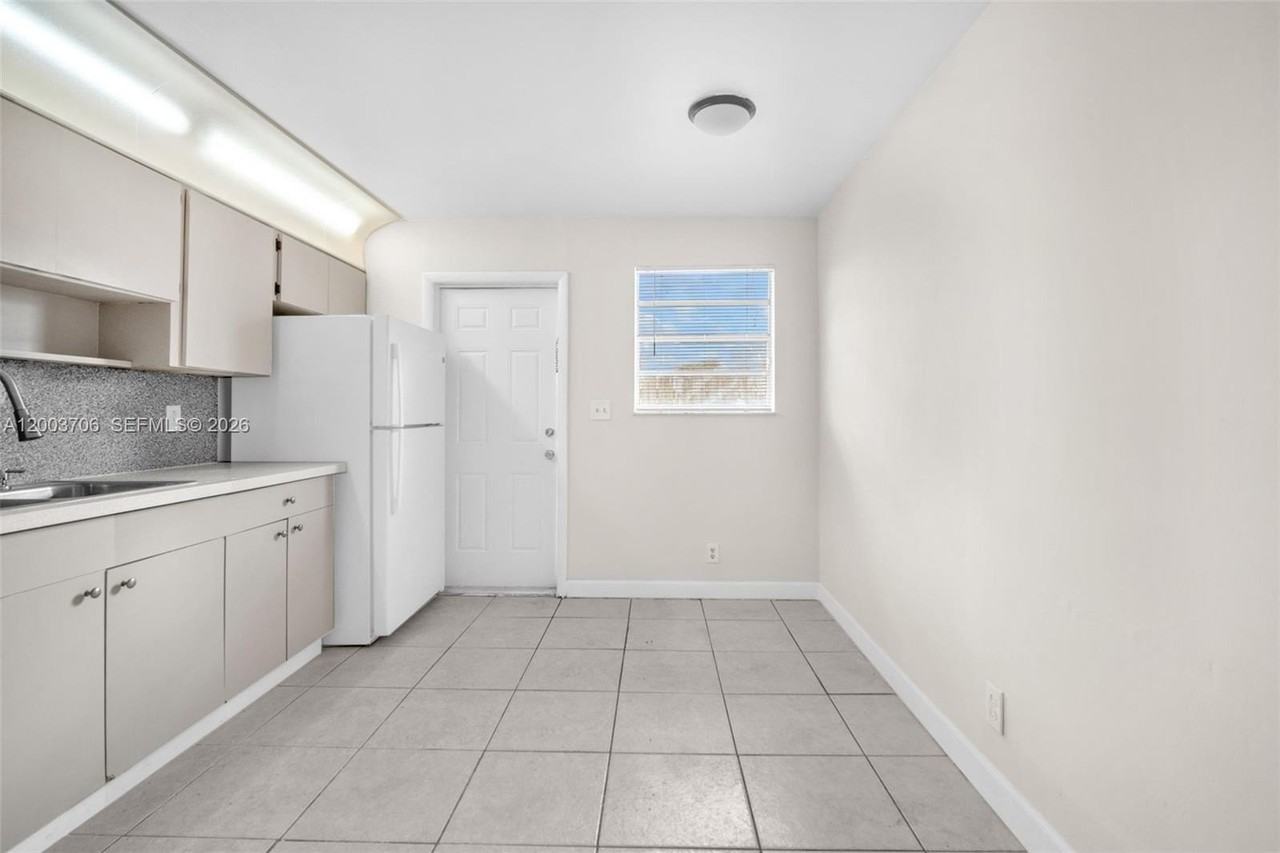 2125 Mckinley St #BACK - Photo 6 of 17