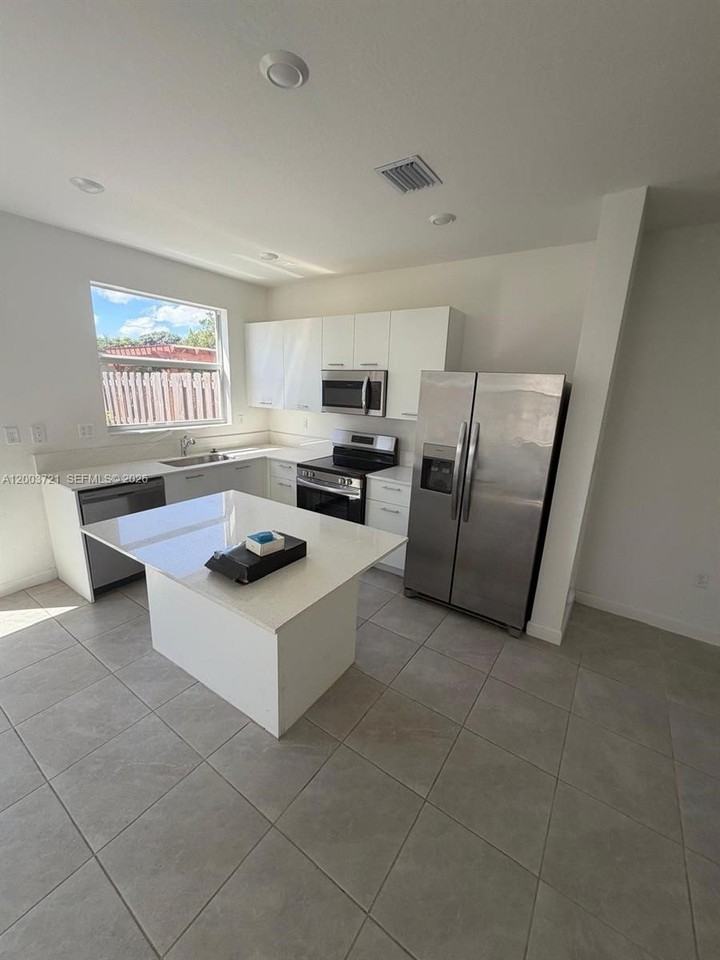 12148 Nw 24th Pl #12148 - Photo 5 of 16