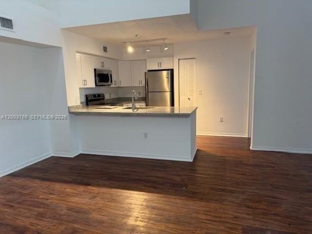 12112 ST ANDREWS PL #309 - Photo 6 of 16