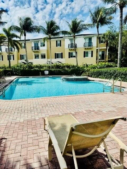 556 Nw 39th Cir - Photo 7 of 19