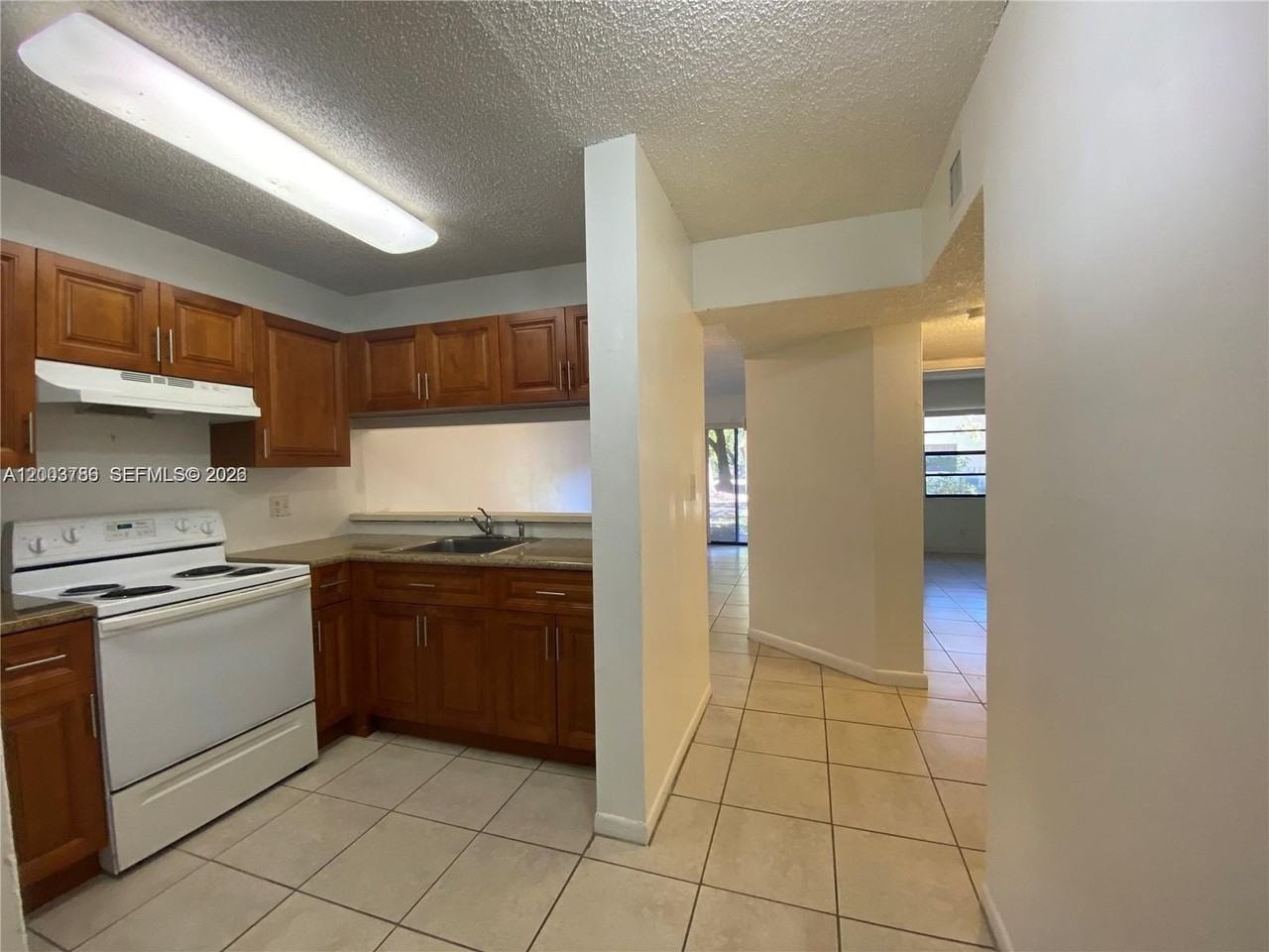 4033 Lakeside Dr #4033 - Photo 3 of 25