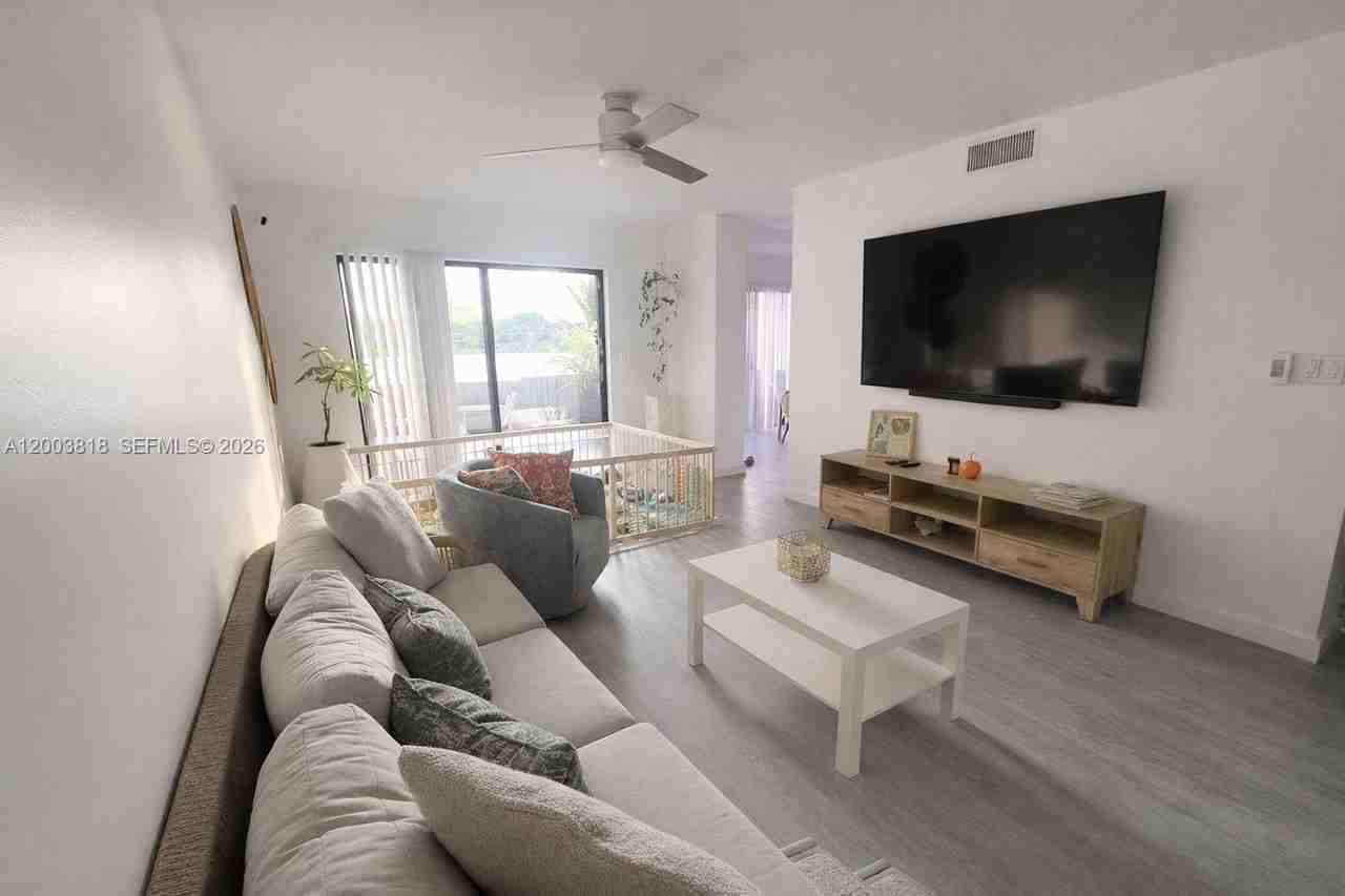 8308 N Coral Cir #NA - Photo 6 of 16