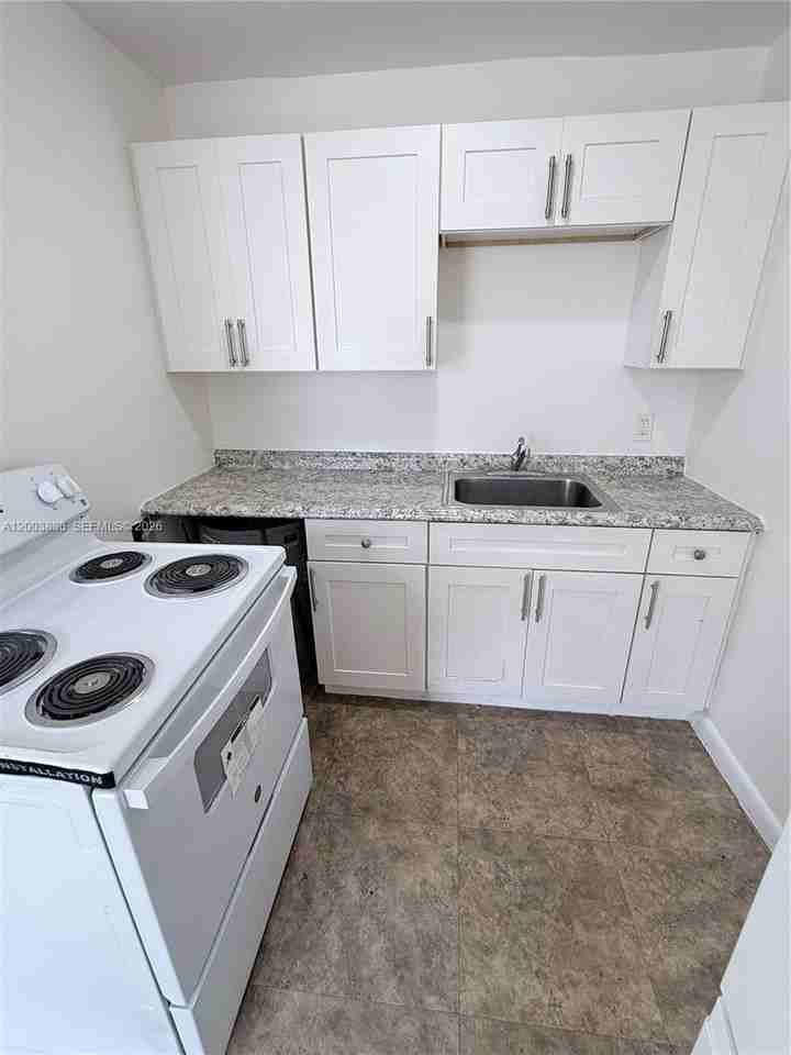 1101 S K St #16 - Photo 5 of 5