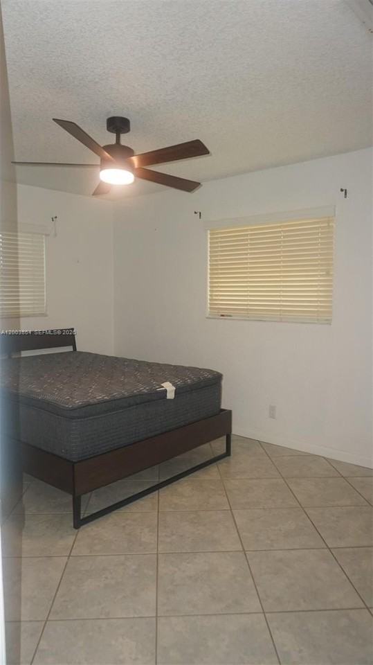 853 Ne 37th St #853 - Photo 6 of 26