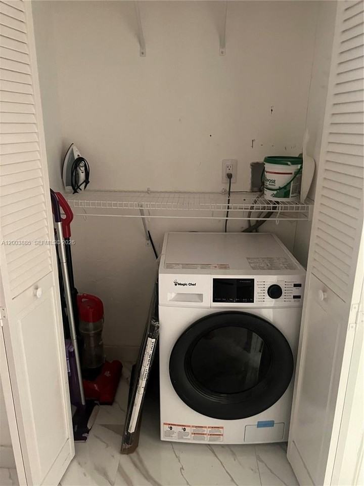 1611 West Ave #12 - Photo 6 of 14