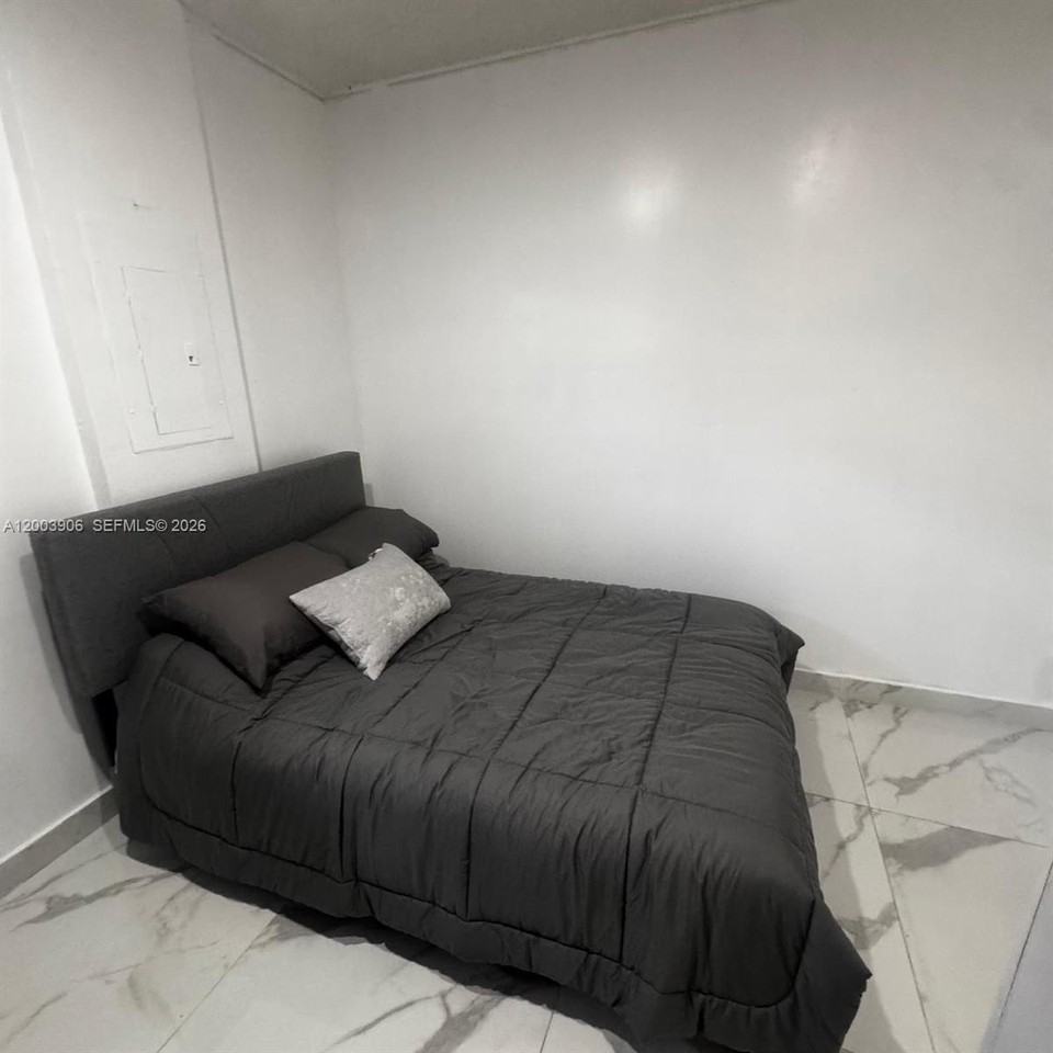 15761 Sw 42nd Ter #1 - Photo 3 of 8