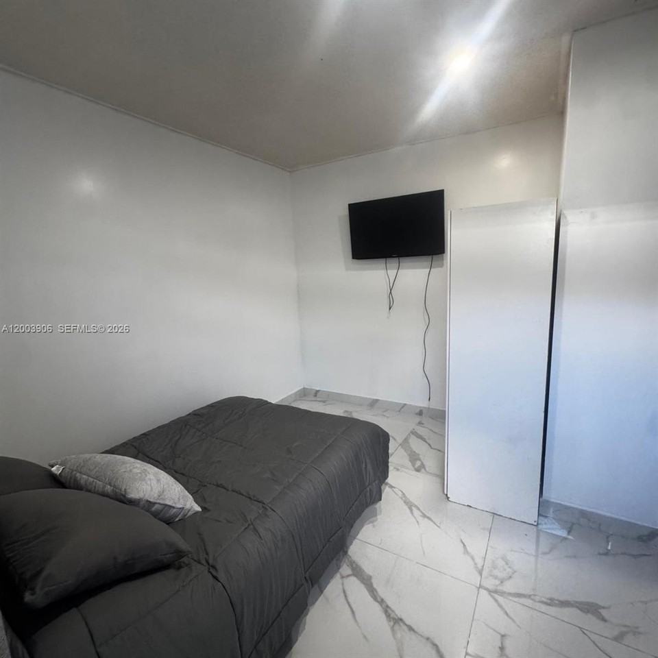 15761 Sw 42nd Ter #1 - Photo 4 of 8