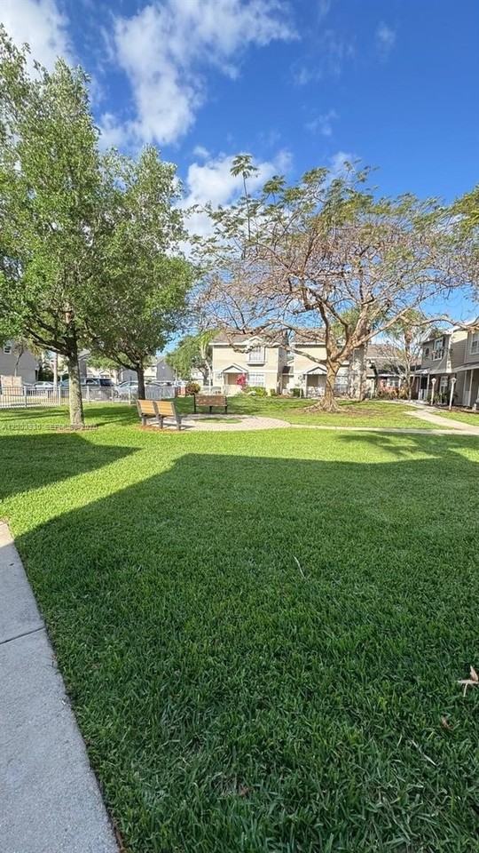 12153 Nw 36th Pl #2L - Photo 2 of 20