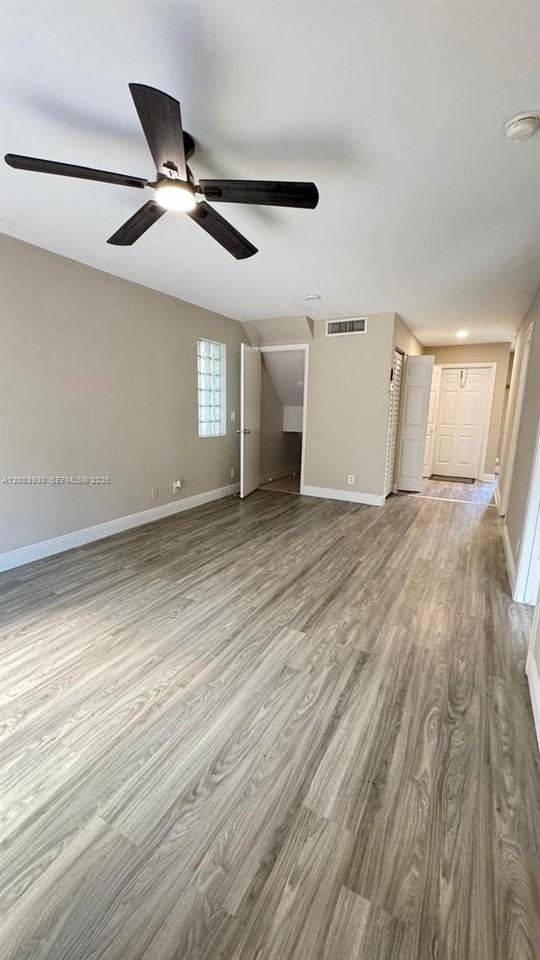 12153 Nw 36th Pl #2L - Photo 4 of 20