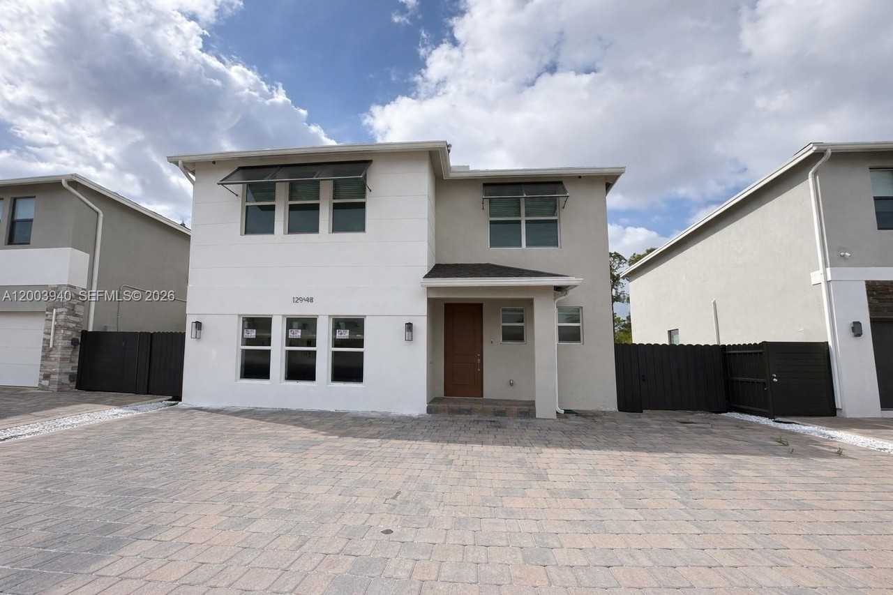 12948 Sw 265th Ter - Photo 2 of 31