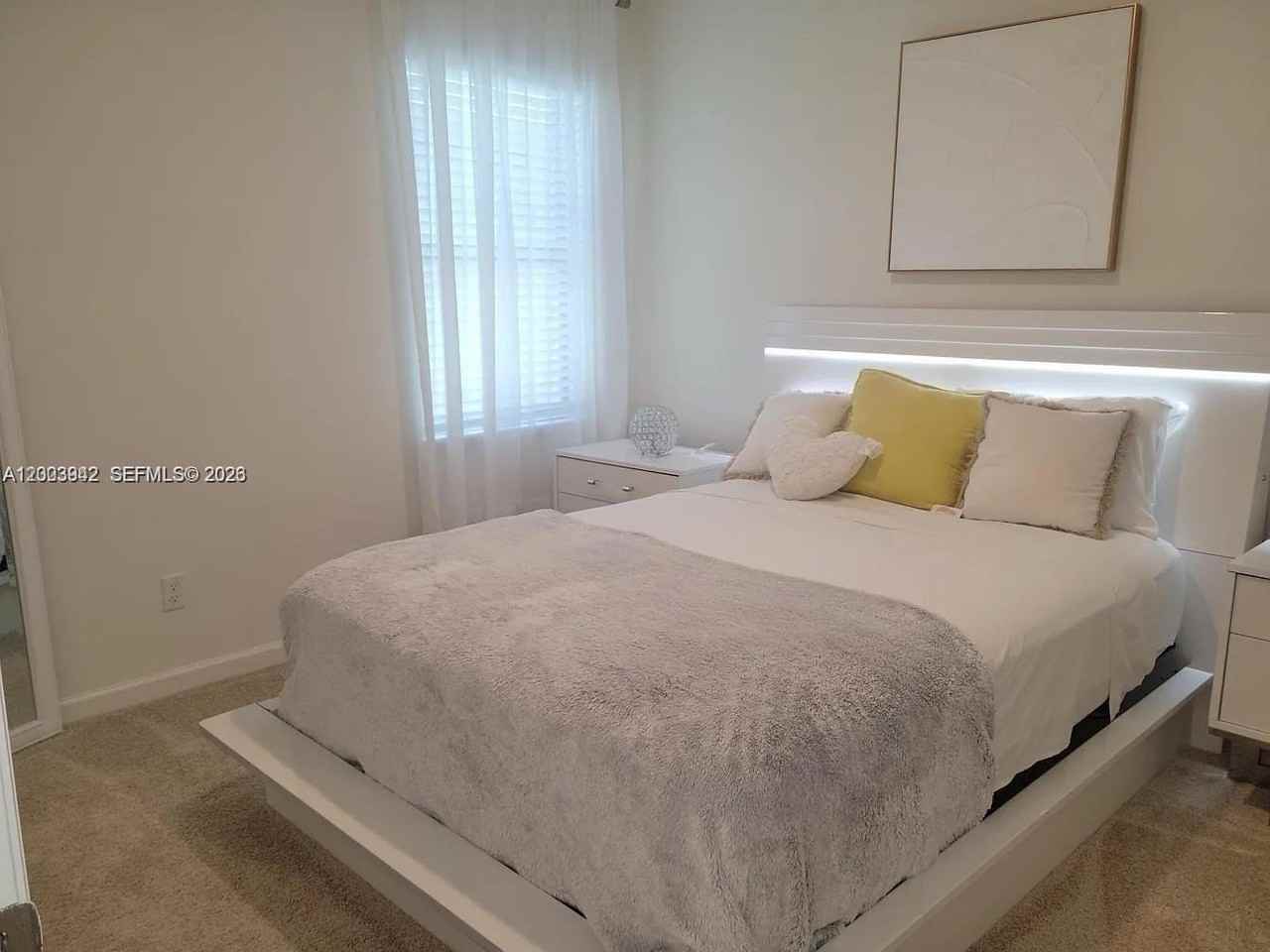 5517 Amusement Ave - Photo 3 of 12