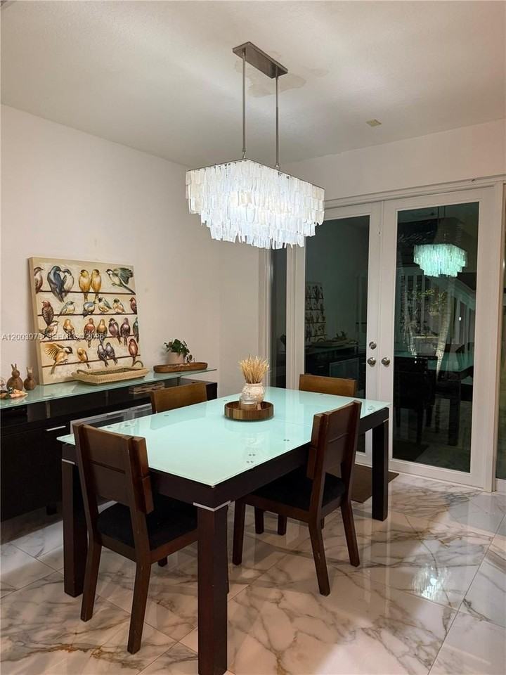 12426 Sw 125th Ter - Photo 6 of 18