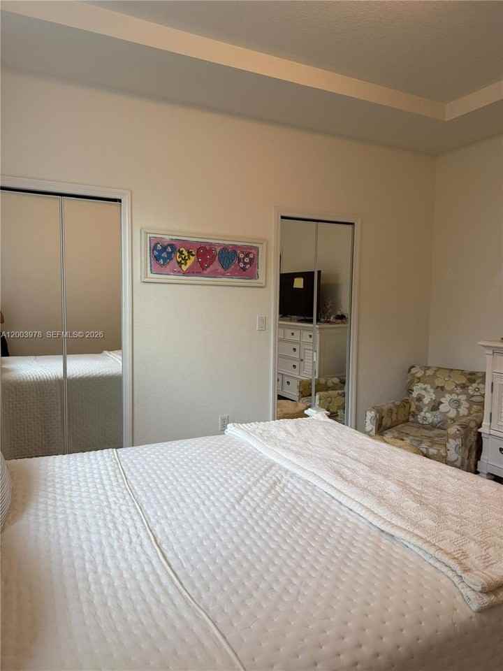 12426 Sw 125th Ter - Photo 7 of 18