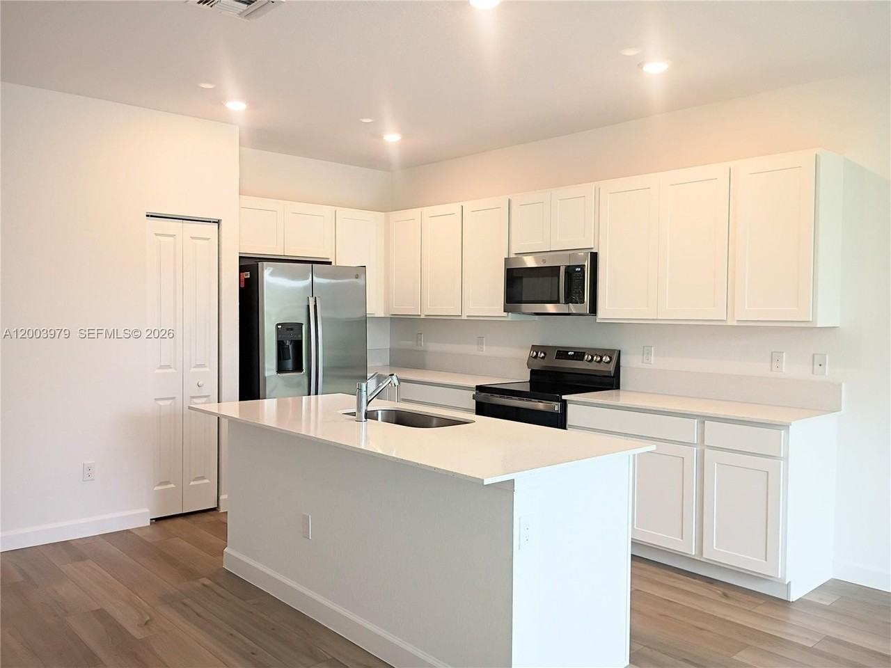 868 Se Grovebush Ln - Photo 6 of 7