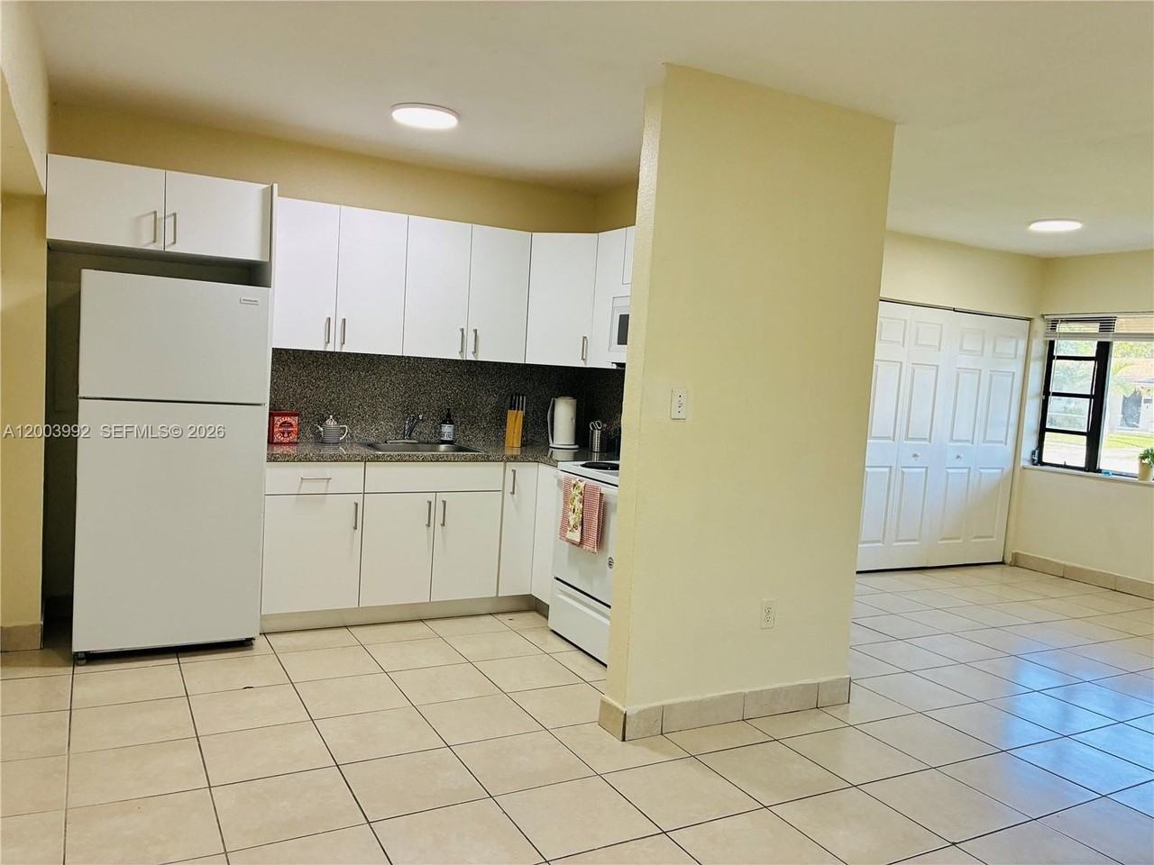 275 Nw 190th St - Photo 5 of 17