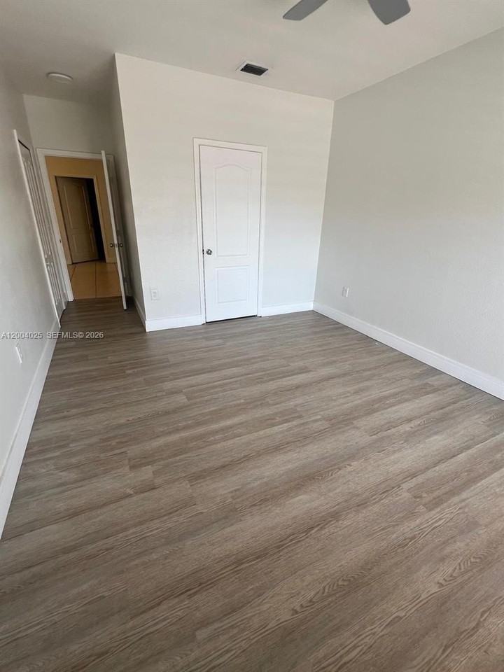 7570 Nw 176th Ter #7570 - Photo 6 of 13