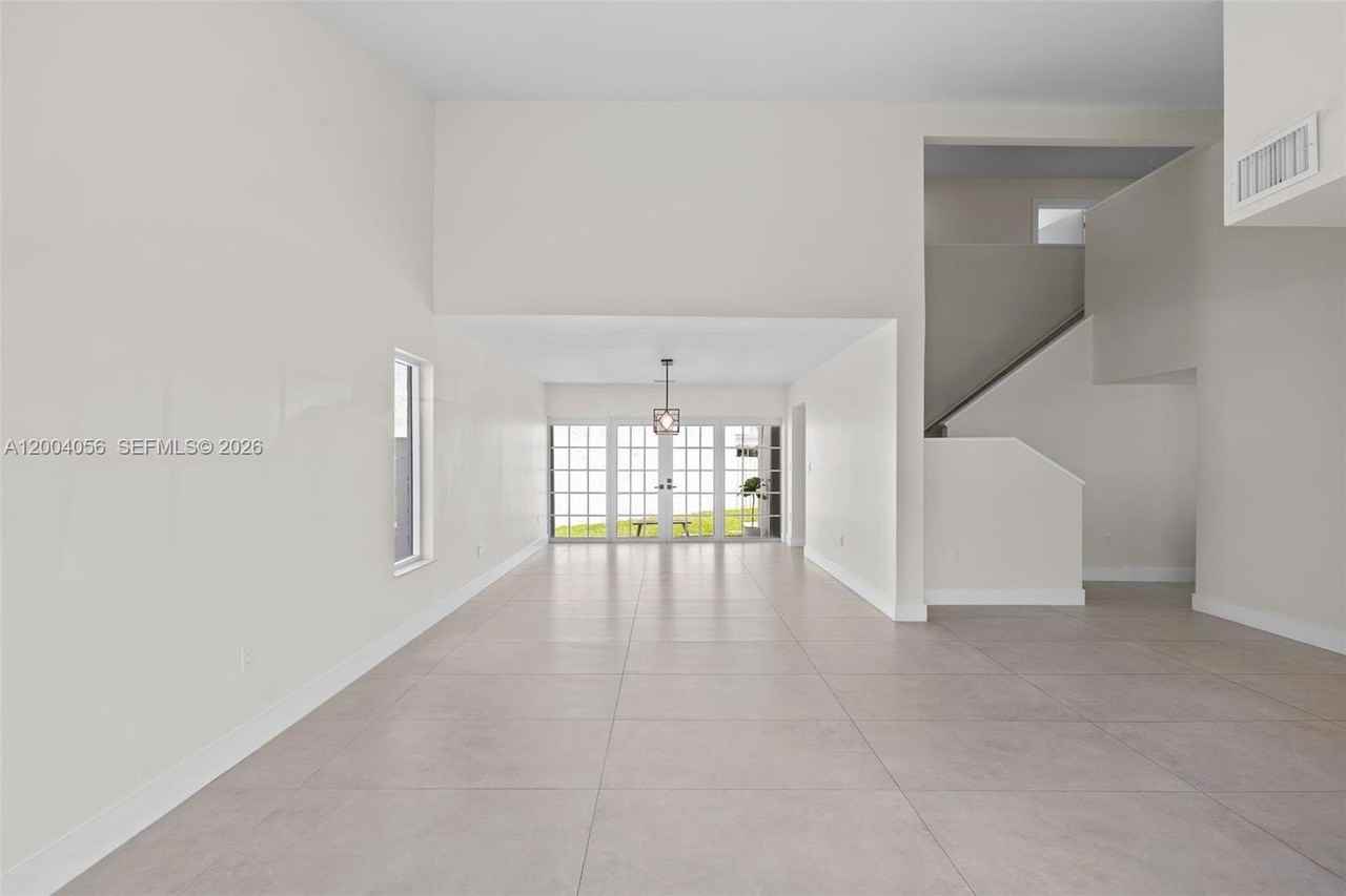 9547 Sw 146th Pl - Photo 3 of 40