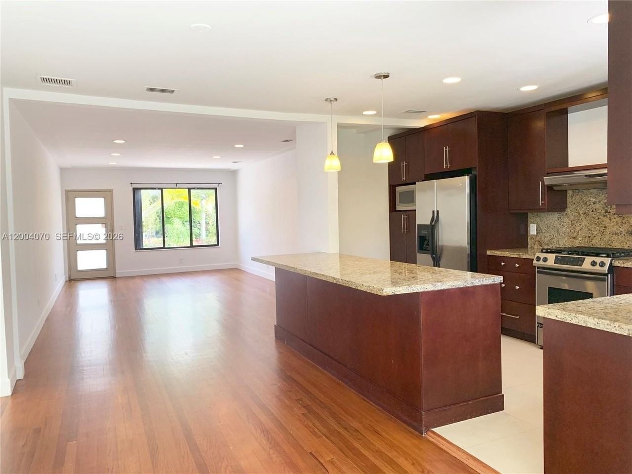 7750 Noremac Ave - Photo 6 of 24