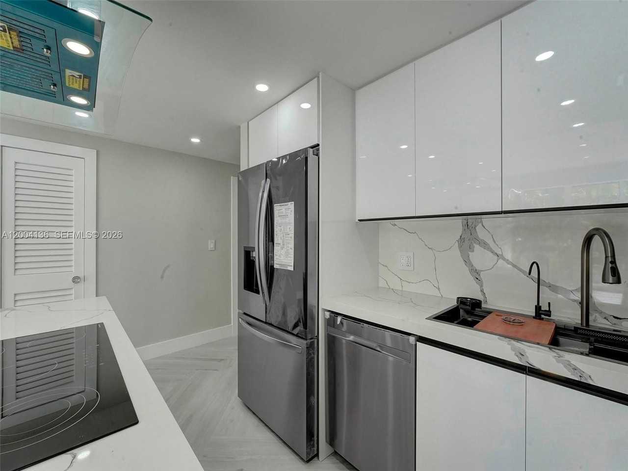 3744 Ne 167th St #43 - Photo 5 of 32