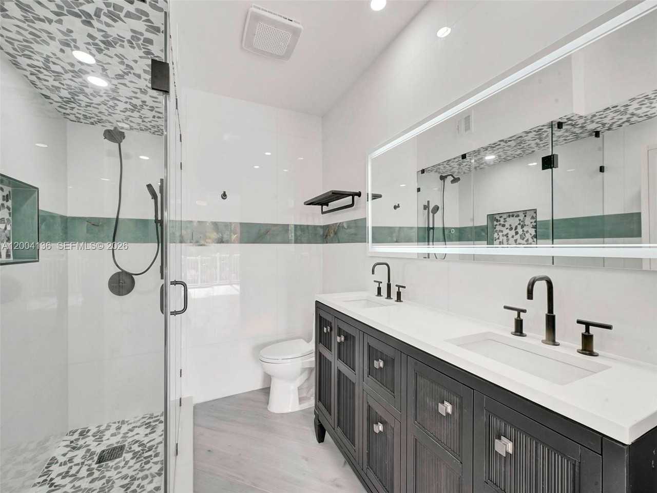 3744 Ne 167th St #43 - Photo 6 of 32