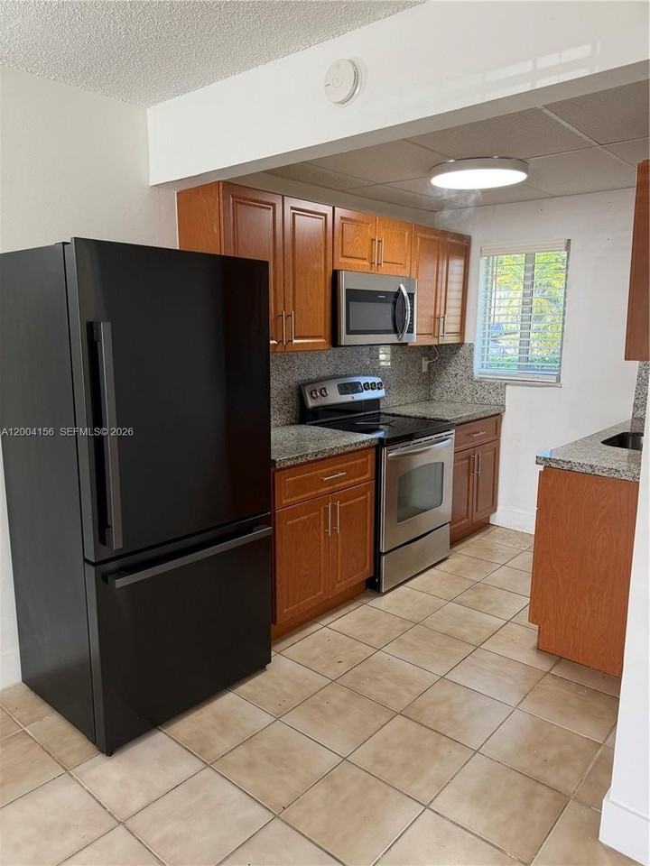 4050 Nw 135th St #5-10