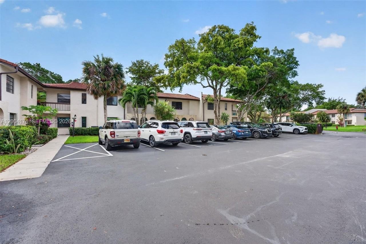 21810 Cypress Cir #26B - Photo 4 of 47