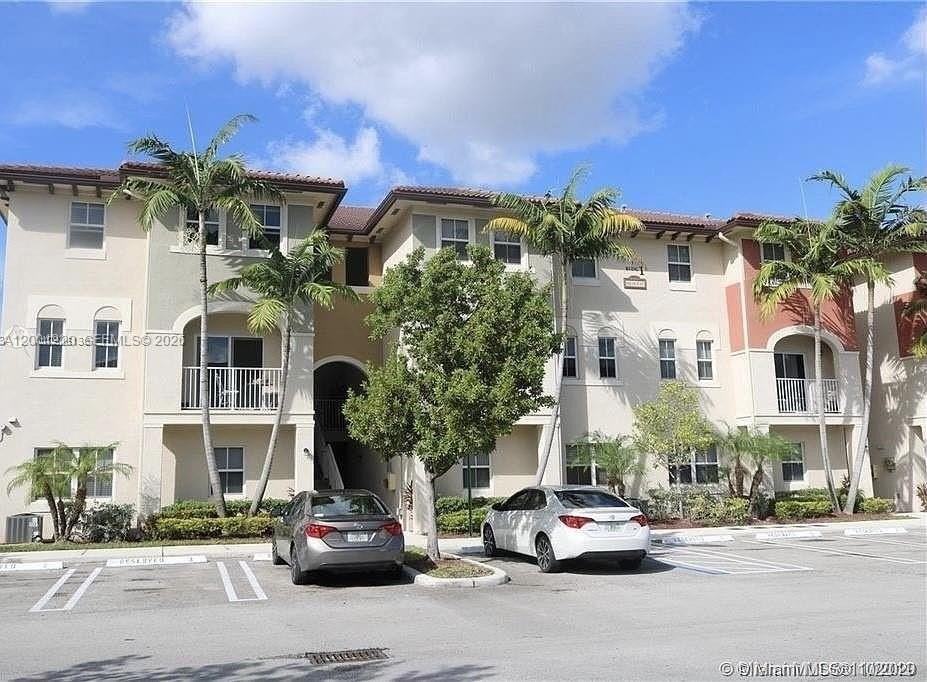 8900 Nw 97th Ave #104