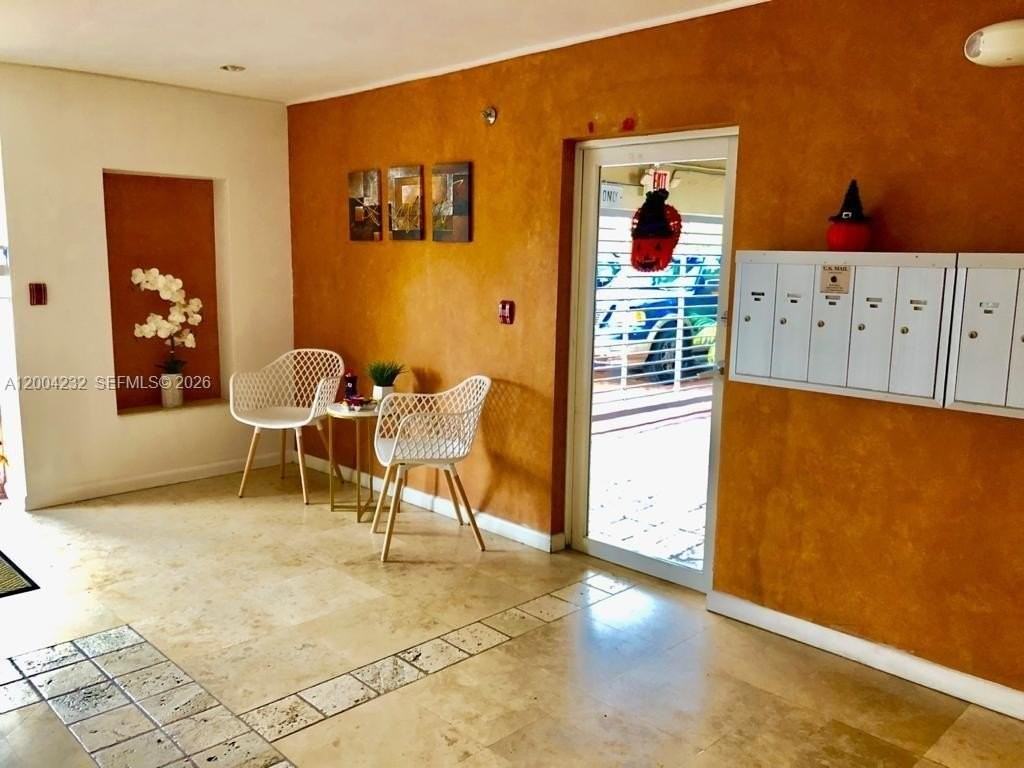 16851 16851 NE 35TH AVE #27 - Photo 5 of 20