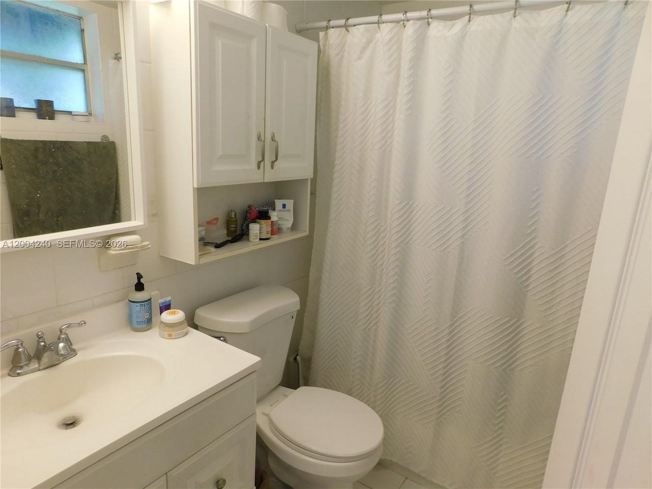 427 Santander Ave #302 - Photo 7 of 13