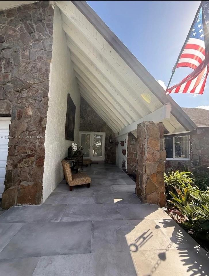 13280 Sw 103rd Ter #0 - Photo 2 of 24