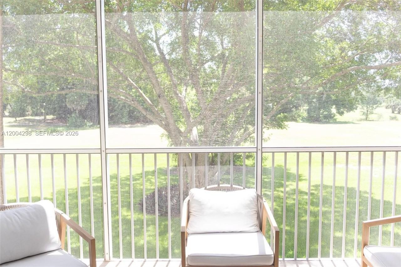 3250 N Palm Aire Dr #202 - Photo 7 of 25