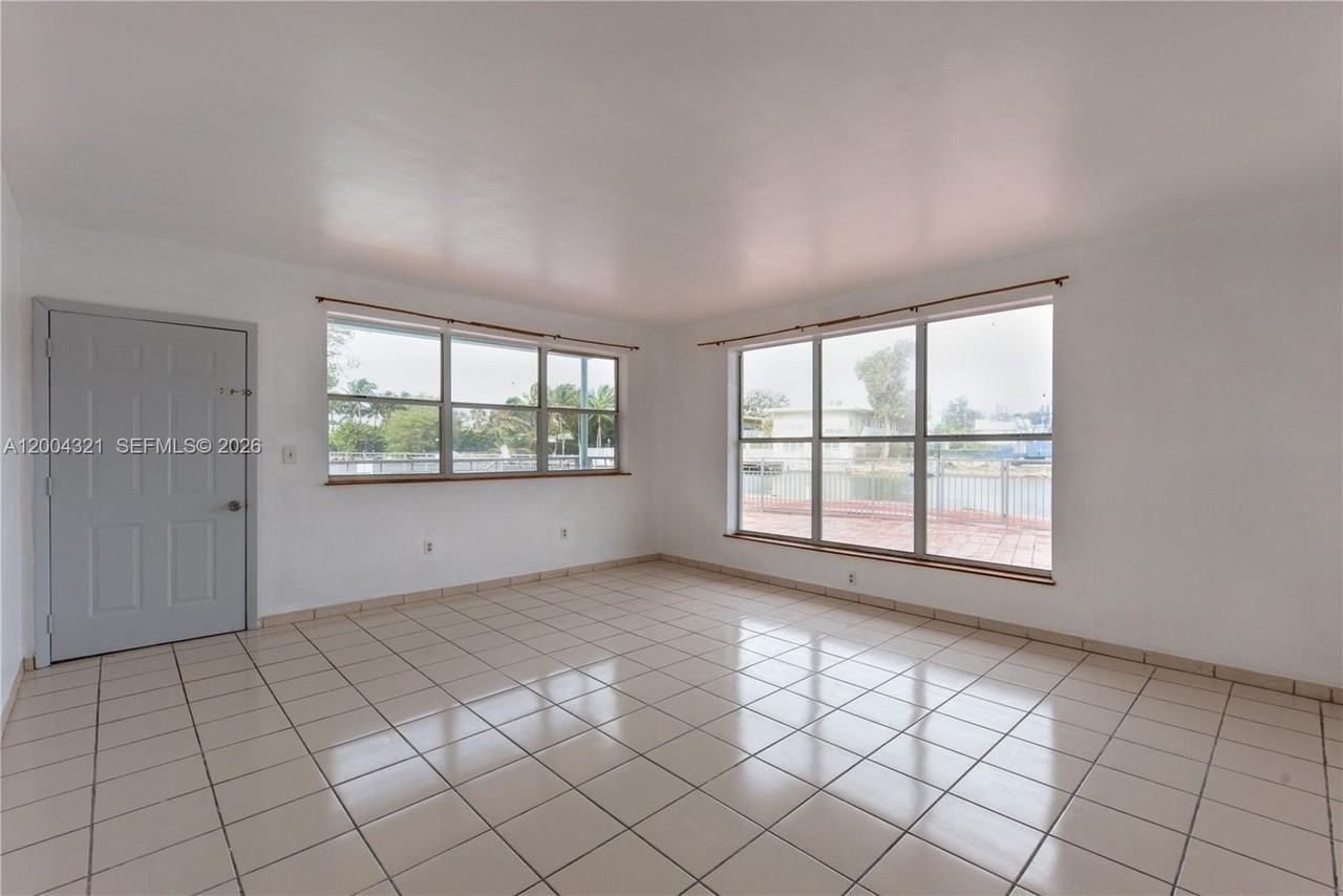 1255 Marseille Dr #25 - Photo 2 of 21