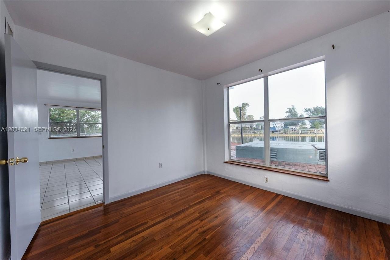 1255 Marseille Dr #25 - Photo 5 of 21