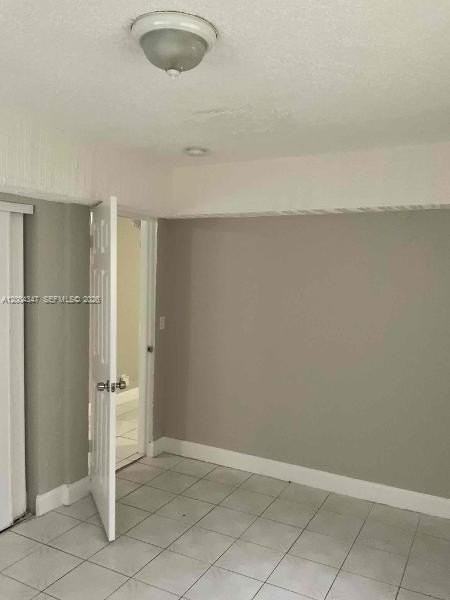 1389 Sw 24th Ave - Photo 7 of 15