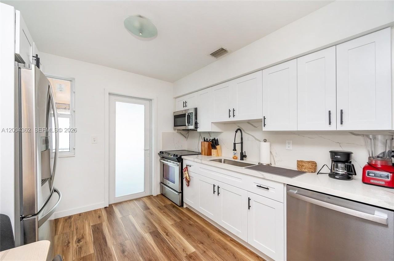 3100 Naomi St #3100 - Photo 6 of 23