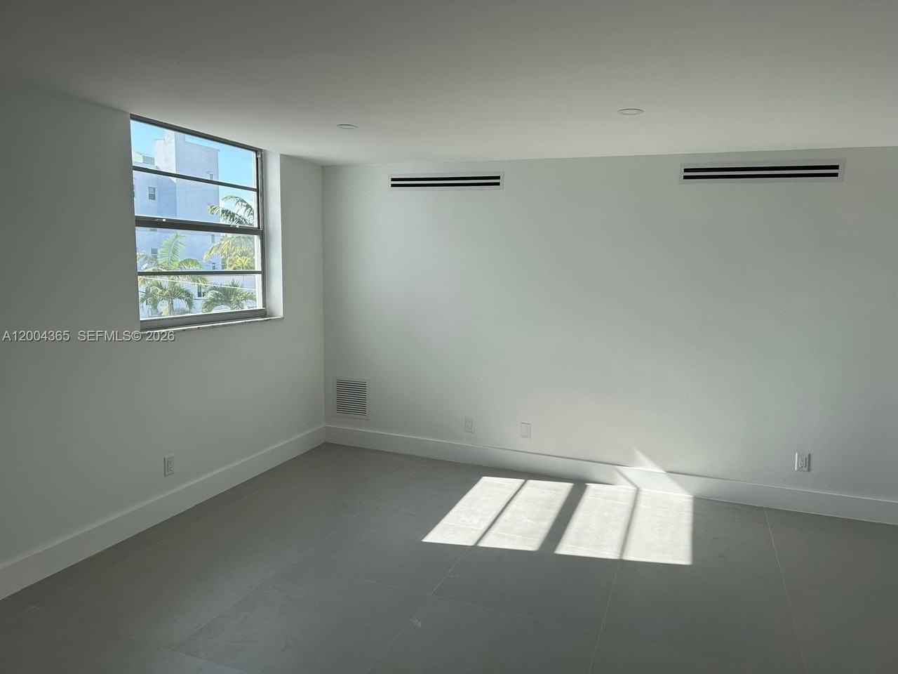 360 Meridian Ave #3E