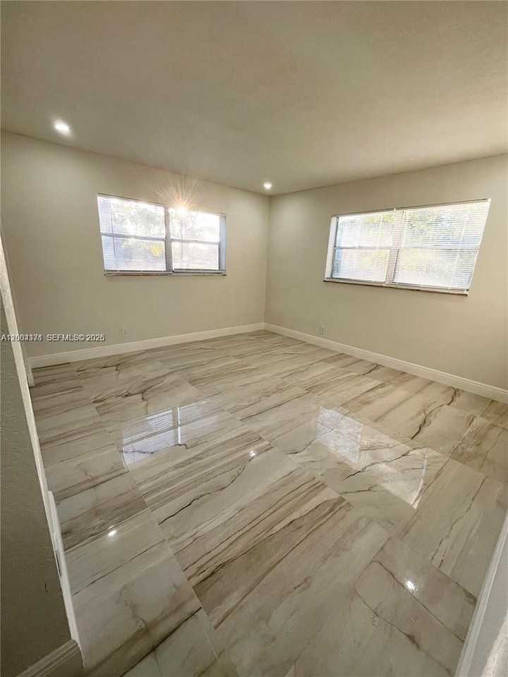 8011 Nw 44th Ct #1 - Photo 6 of 11