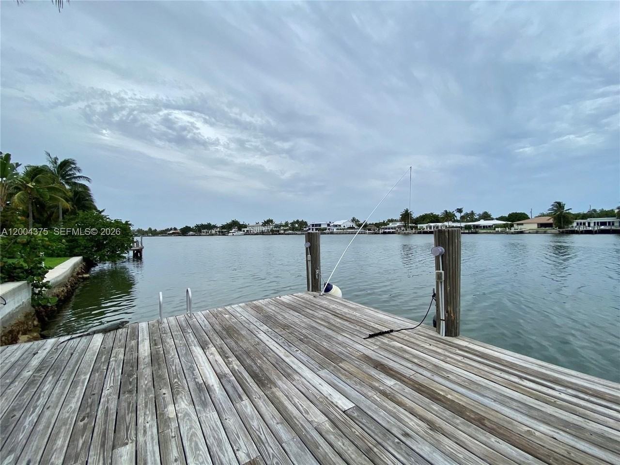 265 N Shore Dr - Photo 5 of 27